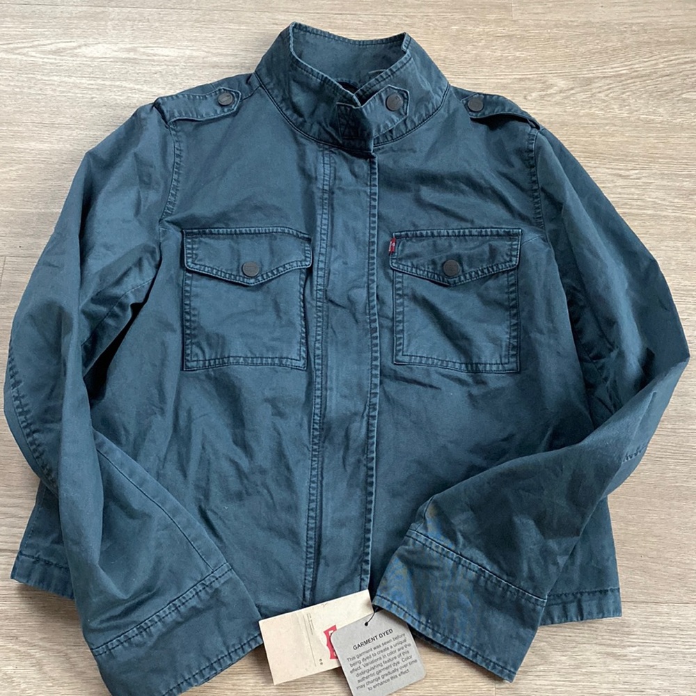 Womens Levi’s light jacket